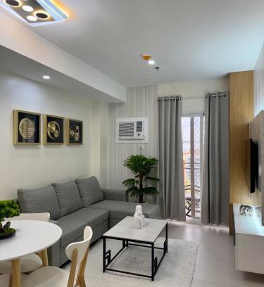 Davao Apartamento | Asters - Two Bedroom Condo Unit with Balcony