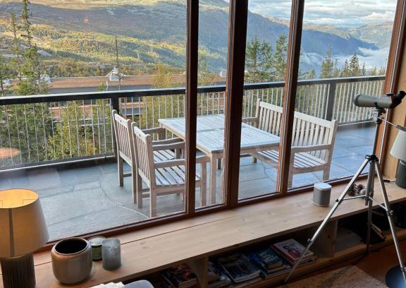 Atra Apartamento | Astonishing Mountain Lodge at the top of Gaustablikk, 25m2 west facing terrace, 3 bedrooms