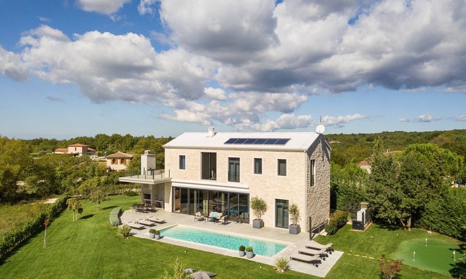 Sveti Lovrec Villa | Astounding Istra Villa | 4 Bedrooms | Villa Mediterranean Influence | Private Pool & Mini Golf Course