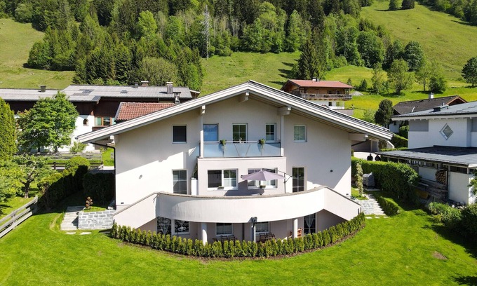 Bruck an der Grossglocknerstrasse Apartamento | Panorama Apartments Bruck TOP 1