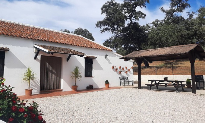 Cazalla De La Sierra Casa | En Casa Rural La Dehesilla podrá disfrutar de la naturaleza en estado puro.