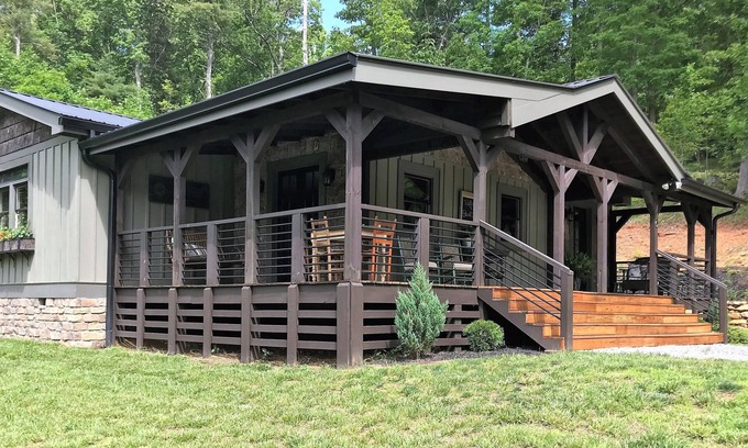 Penrose Cabina | Camina hasta DuPont Forest: nueva cabina diseñada para la relajación y la comodidad.