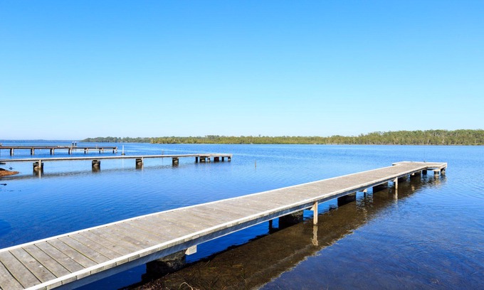 Erowal Bay Casa | At Golden Ponds at Erowal Bay - 4pm Check out Sundays