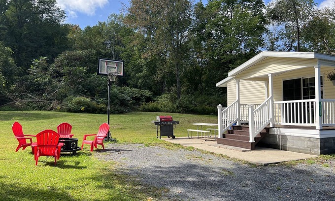 Milford Casa | At Home Base I, 1 of 4 units. You'll feel right at home, 1/2 mile to Dreams Park