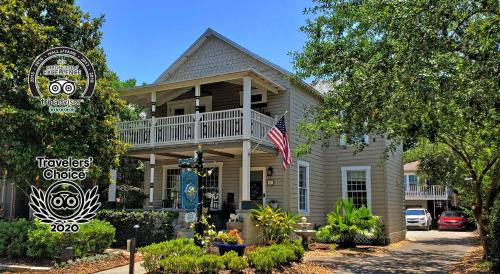Downtown Historic District Casa | At Journey's End