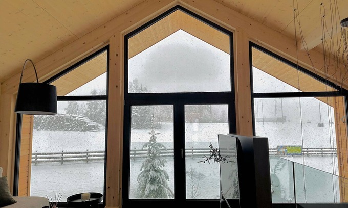 Sankt Lorenzen ob Murau Casa | Casa de vacaciones panorámica con sauna y piscina.