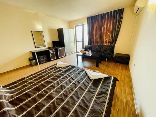 Pomorie Hotel | At the American's Hotel