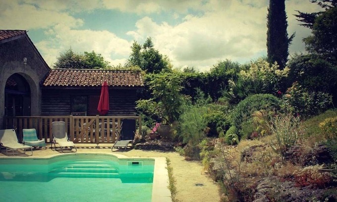 Faveraye-Machelles Cabaña | Casa rural de 3 épis con piscina, viñedo Layon, 6 personas, ideal para familias.