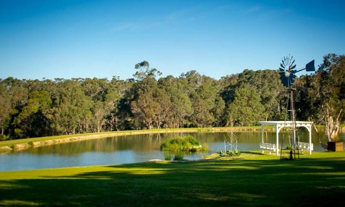 Quedjinup Cabaña | At Woodstone Estate