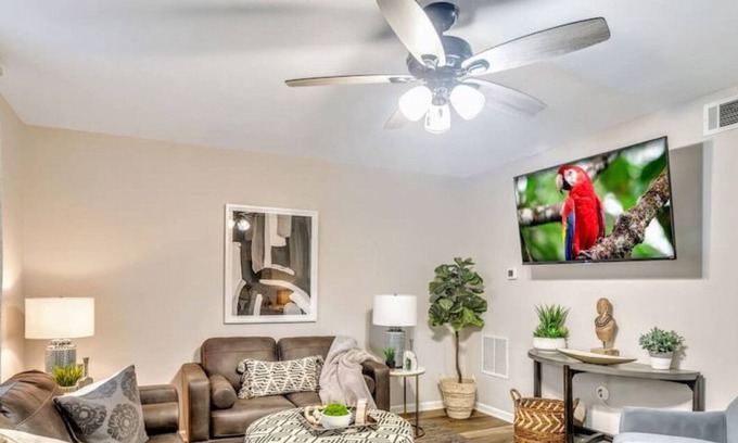Austell Casa | ATH - Austell - 2BR - Pet Friendly - Fenced (2301)