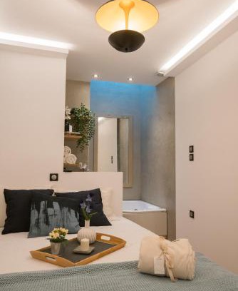 Monastiraki Apartamento | Athenian Living Suites