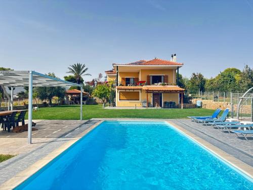 Pallini Apartamento | Athens Countryside resort with pool