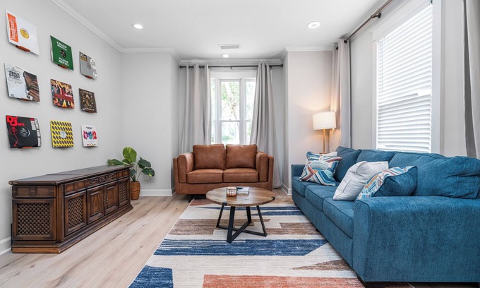 East Side Casa | Atlanta Central Historic Area, Near Parks & Dining. King Bed. Pet Friendly