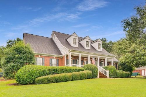 Conyers Casa | Atlanta Escape Stunning 5BR with Dream Pool