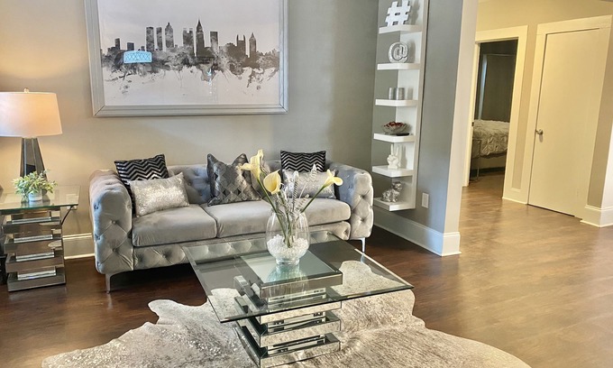 Atlanta Casa | Atlanta Maybach House near MBS & State Farm Arena Entire2Bed2BathHome!
