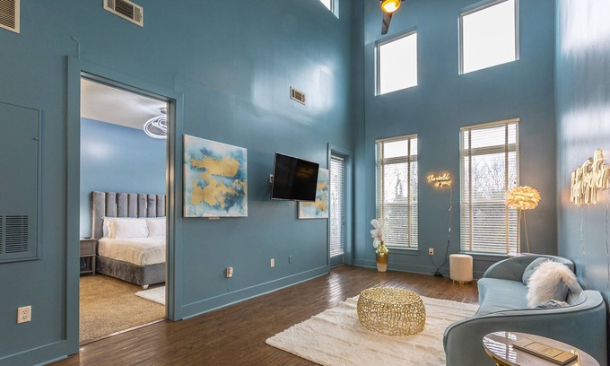 Lindridge-Martin Manor Apartamento | Atlanta Modern Luxury Dream Sky Loft w/7 beds