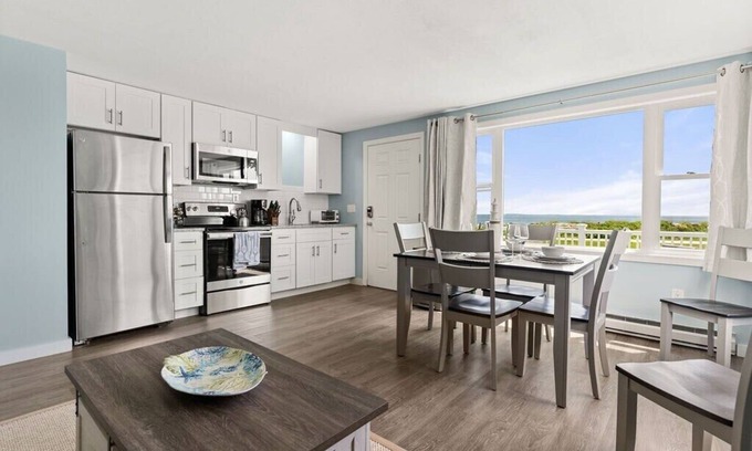 Rye Apartamento | "Atlantic Dream" | Ocean Views | Minutes to Beach