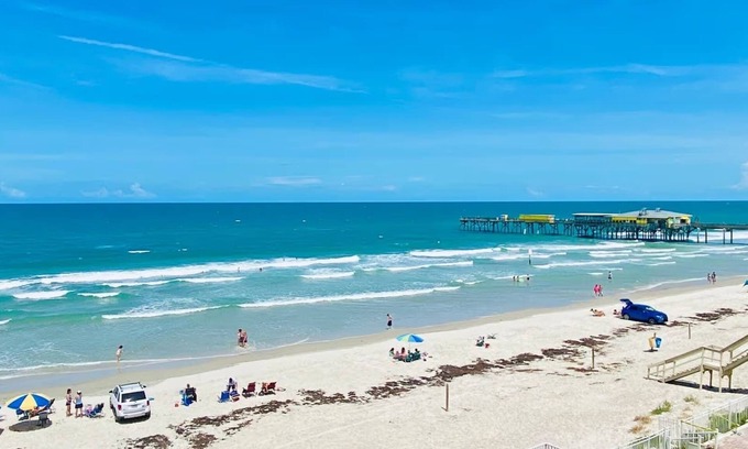 Daytona Beach Shores Apartamento | Atlantic Terrace | 2 Bedroom Suite w/ Balcony