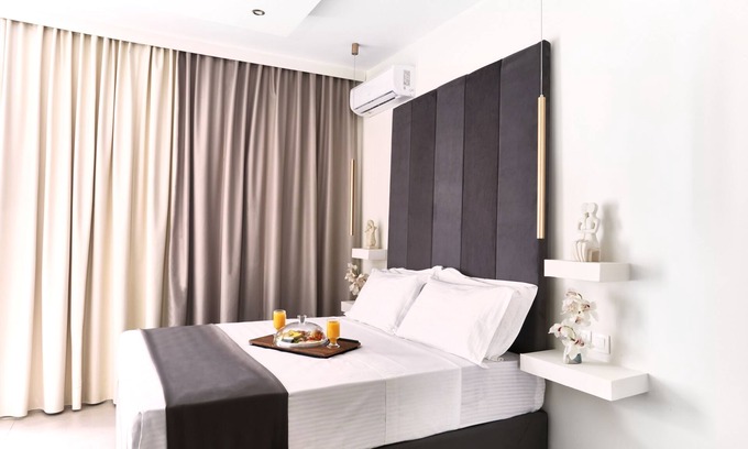 Skiathos Town Hotel | Atlas Suites