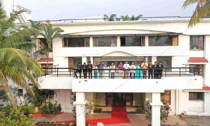 Girinagar Complejo | Atmabodh 1-Day Rejuvenation Package