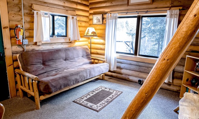 Bigfork Cabina | Atmospheric woodland cabin with firepit, near Glacier & Flathead Lake