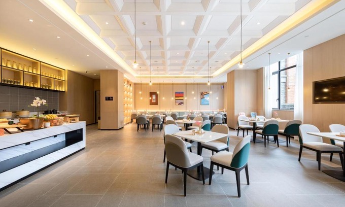 Fenghua Hotel | Atour Hotel Ningbo Fenghua Huizheng Street