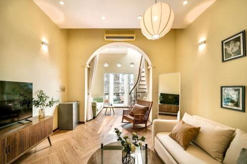 Hang Buom Apartamento | Attic 128m2 Duplex Glass dome by SSens Homes
