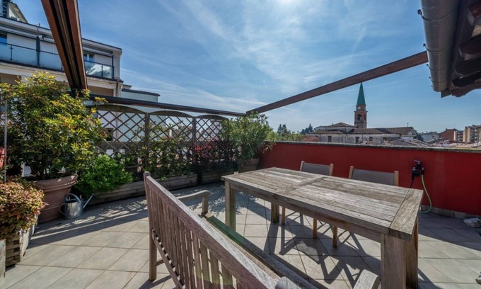 Udine Apartamento | Attico del Gusto - Terrace & Private Parking
