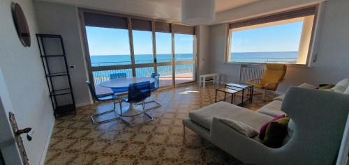 Grottammare Apartamento | Attico tutto mare