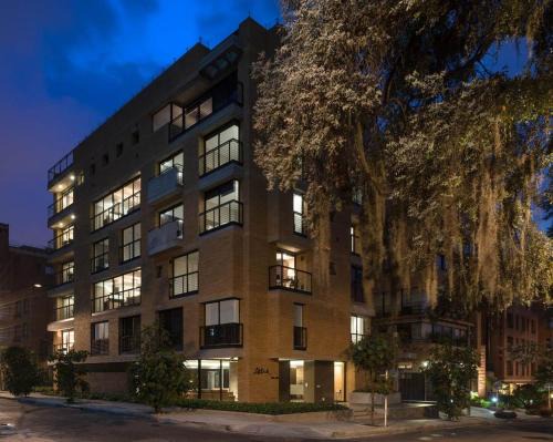 Chico Reservado Apartamento | Attik Luxury Apts
