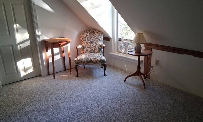 Franklin Apartamento | ATTRACTIVE AND COMFORTABLE 2 BEDROOM/1 BATH UNIT WITH WONDERFUL VIEWS