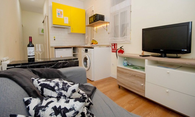 Puerta del Angel Apartamento | Attractive and nice apartment near Madrid Rio M (LCA13)
