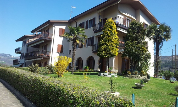 Caprino Veronese Apartamento | Atractivo apartamento en la zona vinícola, cerca del lago de Garda, Bardolino, Monte Baldo, Verona