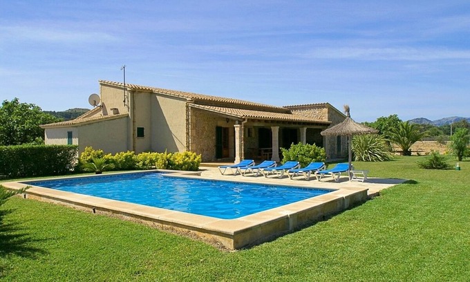 Les Palmeres Villa | Attractive Finca, A/C, Private Pool, Idyllic Location & Views, walking distance to Port de Pollenca!
