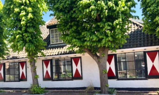 Egmond-Binnen Otro | Atractiva casa de vacaciones en el acogedor pueblo junto al mar y las dunas.