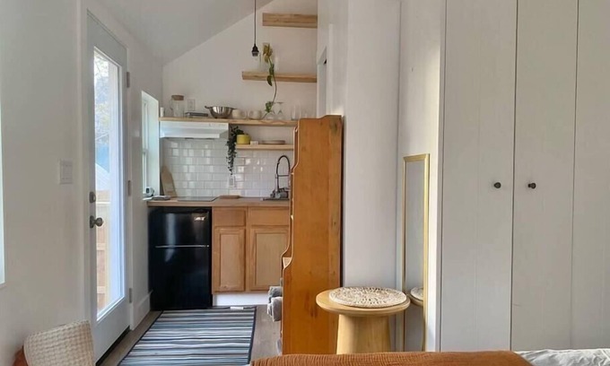 Blackshear-Prospect Hill Casa | ATX Tiny House. Quick Trip to Zilker and ACL.