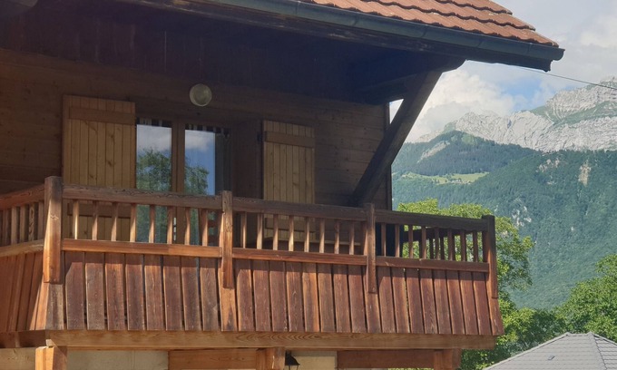 Lathuile Apartamento | Atypical apartment near the lake (3 mns), mountains and resorts