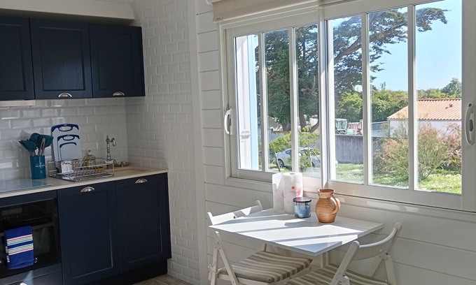 La Bree-les-Bains Apartamento | Atypical studio with large patio and garden, quiet location 400m from the beach