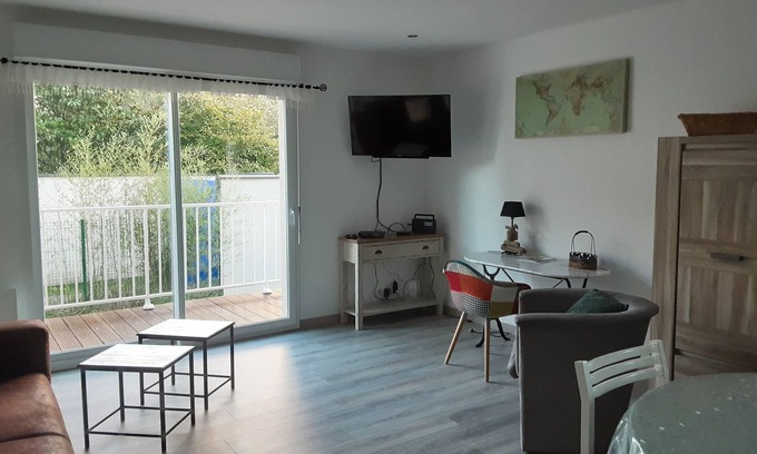 Carentan Apartamento | Vrbo Property