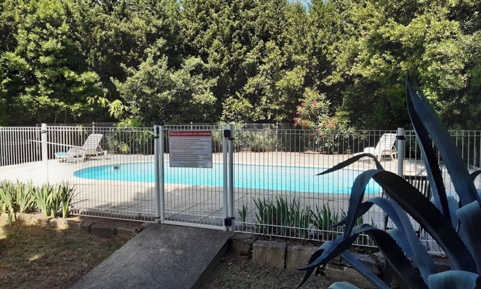 Paradou Apartamento | Au Cœur des Alpilles Appart Rdc Jardin Piscine