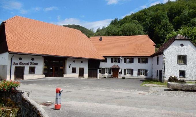 Asuel Casa | Au Cheval Blanc