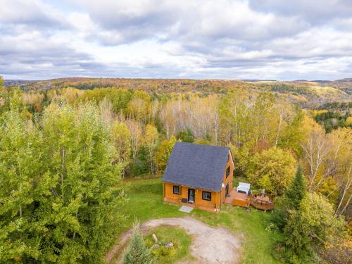 Sainte-Melanie Casa | Au Chic Chalet des Chutes Chic Cottage