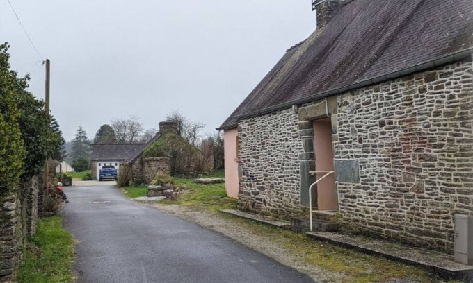 Perret Casa | Au Puits du Korrigan