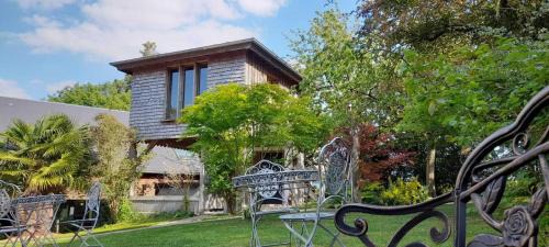 Essuiles Casa | Au Refuge Des 3 Ours - Chambres d'hôtes et cabanes
