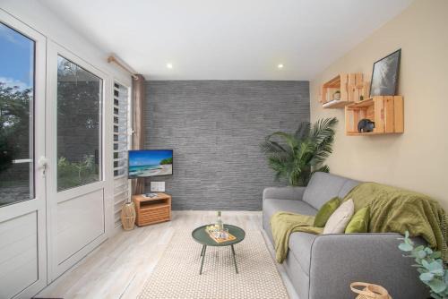 Trois-Ilets Apartamento | Au Roseau des Indes Appt avec piscine jardin et Fibre