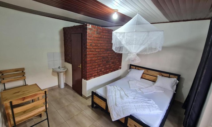 Kigali Casa | AUBERGE DE NYAMIRAMBO