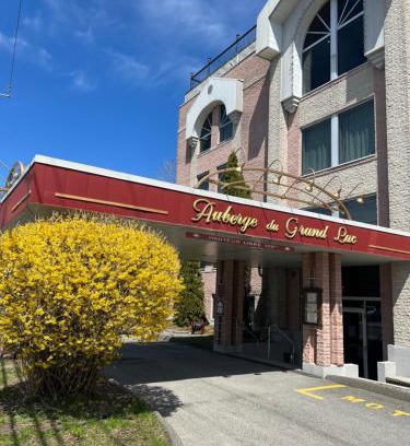 Magog Hotel | Auberge du Grand Lac