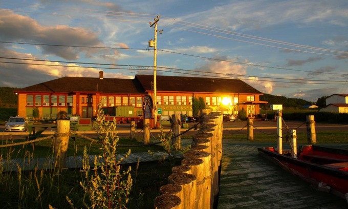 Sainte-Anne-des-Monts Casa | Auberge Internationale La Vieille École