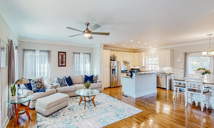 Waynesville Casa | Auburn Cottage