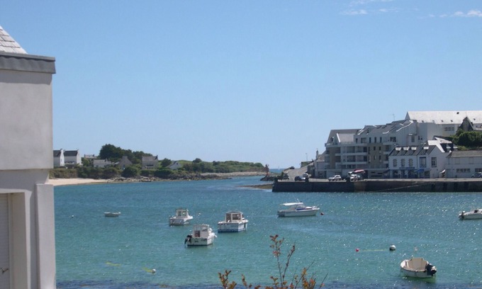Finistere Apartamento | Audierne. apartamento plouhinec con vistas al puerto de Audierne vista al mar